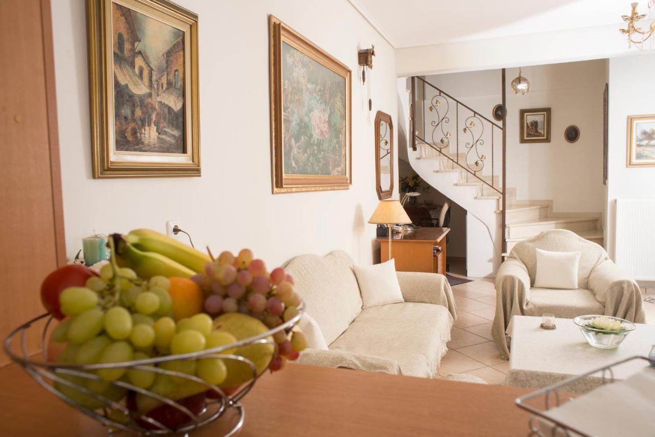 Maisonette With Garden In The Heart Of The Historical Kalamata Center Kültér fotó