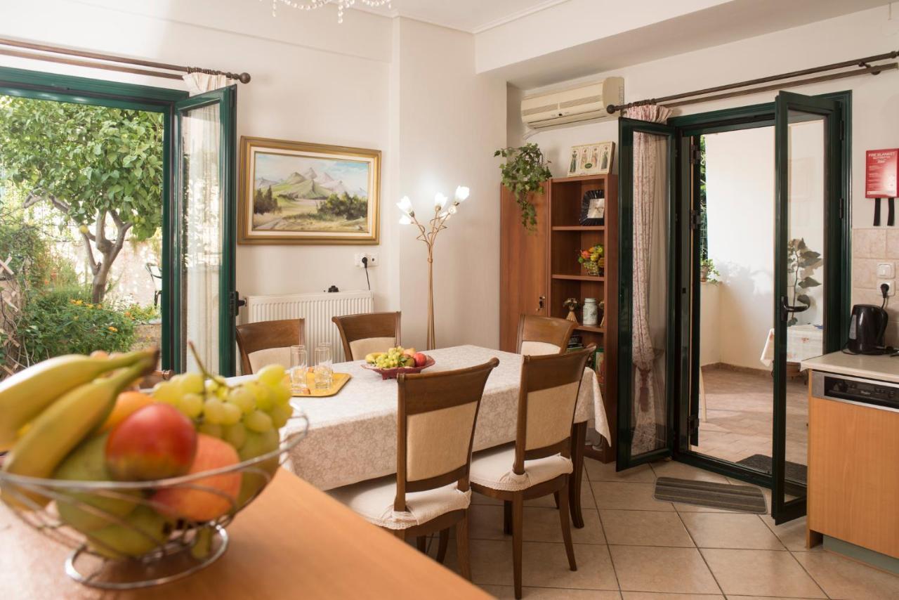 Maisonette With Garden In The Heart Of The Historical Kalamata Center Kültér fotó