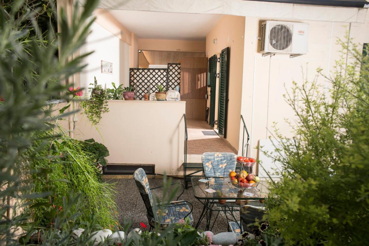 Maisonette With Garden In The Heart Of The Historical Kalamata Center Kültér fotó